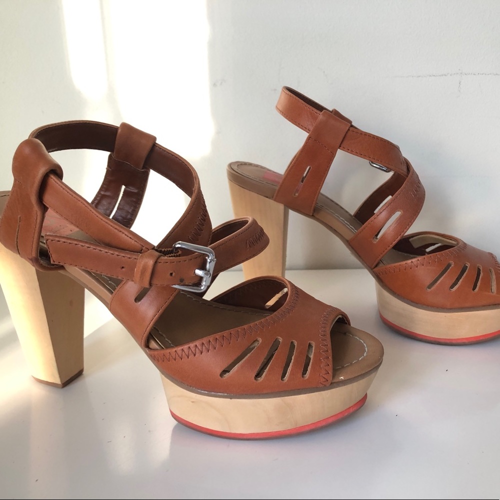 Dolce Vita Platform Leather sandals